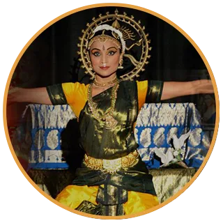 Shingari in a solo Bharatanatyam performance costume